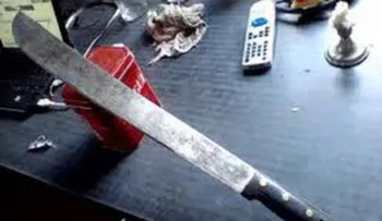 Hombre mata a machetazos a un hermano en Mao