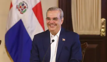 Abinader escuchó a dirigentes comunitarios sector La Ureña, tras encabezar "El Gobierno Contigo"