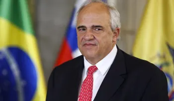 Mediadores anuncian acuerdos en diálogo en Venezuela que continúa este sábado