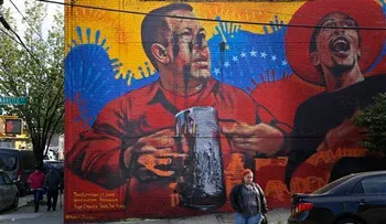 Dañan con grafiti mural de Hugo Chávez en el Bronx 