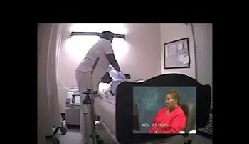 Dos enfermeras "muerta de risa" mientras un anciano se moría pidiendo su ayuda