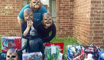 ¿Qué pasó después del video viral de la máscara de Chewbacca? Familia recibe sorpresa