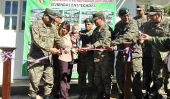 Ejército gradúa a 28 cazadores; entrega vivienda a soldado