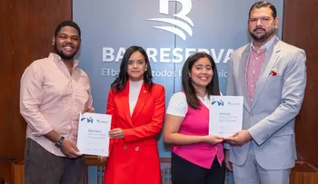Banreservas entrega becas Creativos Globales para estudiar en Miami Ad School Punta Cana