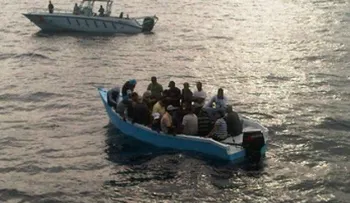 12 criollos detenidos cuando iban a Puerto Rico; presumen con droga