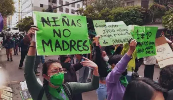 Miles de mujeres marchan en EEUU en defensa del derecho al aborto. "¡No te metas con las mujeres de Texas!"