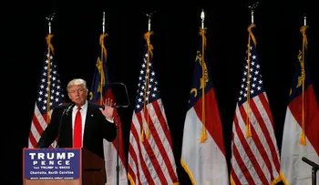 Por primera vez en su campaña, Trump muestra arrepentimiento por decir "lo que no debería"