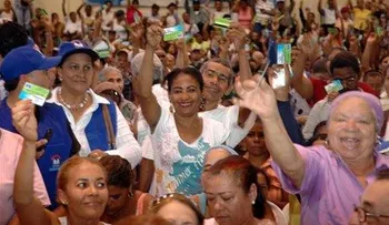 925 mil familias se benefician  de programas