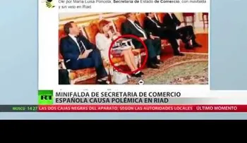 Una política española asiste vestida de minifalda a encuentros oficiales en Arabia Saudita