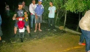 Joven pierde la vida por "policía acostado"