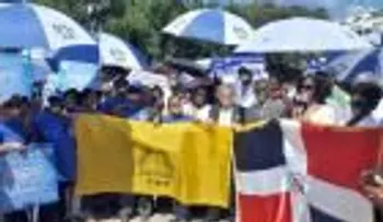 Médicos con vigilia â??mudaâ? frente al Palacio