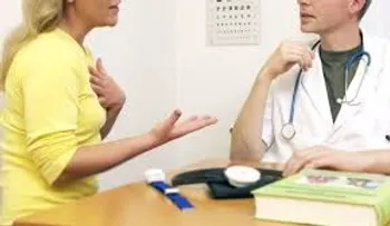 Suspenden al médico que le dijo a una paciente que estaba "mal follada" 