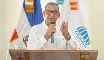 Deligne Ascención lleva a Pedernales Peón Caminero; inversión en este programa supera los RD $41,300,000 millones
