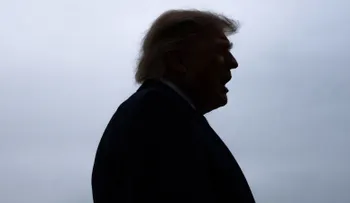 Jueza ordena al Gobierno de Trump cesar la emisión de anuncios financiados con fondos públicos