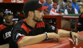 Leones contratan a José Leger 