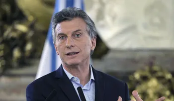 Abren investigación al presidente Macri por presunta entrega fraudulenta de rutas aéreas a Avianca