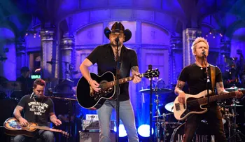 Rompió el silencio Jason Aldean, el cantante que actuaba cuando se desató la masacre de Las Vegas