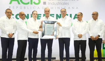 Abinader: "Hemos creado polos de desarrollo en todas las regiones"