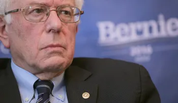 Campaña de Sanders obtiene acceso a información de votantes de Clinton