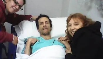 4 años después de haber sido dado por muerto "'resucita''