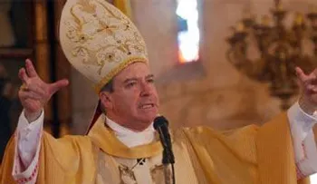 Cardenal pide perdón por personas y comunidades a quienes haya ofendido