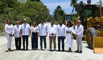 Ministro Collado da inicio a reconstrucción de acceso a Playa Teco en Puerto Plata