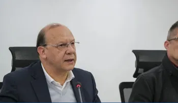Gobierno de Petro suspende transición con nueva administración