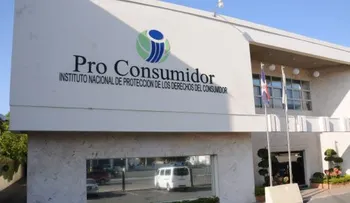 Pro-consumidor multará bares y restaurantes que cobran 10% de propina a quienes compran para llevar 