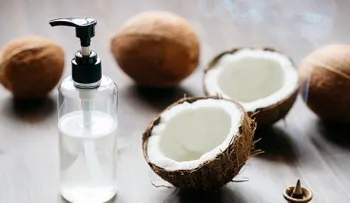 8 recetas de champú casero con aceite de coco para un cabello sano
