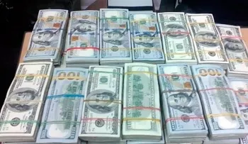 Apresan colombiano con más de 800 mil dólares