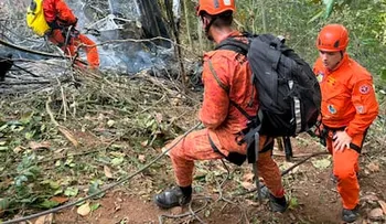Cuatro muertos al estrellarse un helicóptero turístico en Río de Janeiro