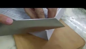 Así de afilado puede estar un cuchillo de un cocinero nipón