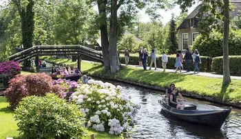 Giethoorn Holanda un hermoso pueblo mágico sin calles