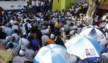 Abinader advierte sobre crisis económica y social