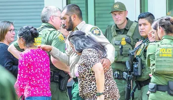Joe Biden ordena banderas EEUU ondeen a media hasta por asesinato perpetrado en escuela