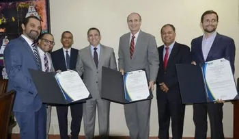 Aduanas certifica 10 principales empresas de RD como Operador Económico Autorizado