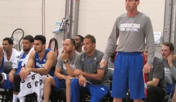 Preselección  de baloncesto llega hoy al país