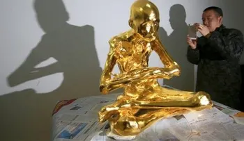 Momifican y cubren de oro a monje chino