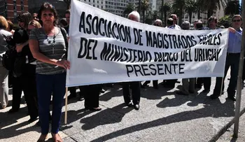 Tras anuncio de marcha en el Palacio, se apresuran en convocar CNS para discutir alza salarial