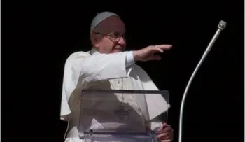 El papa Francisco bautiza a 26 bebés e insta a madres a amamantar