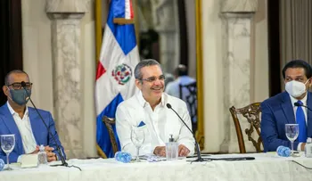 Presidente Abinader recibe a 290 representantes de juntas vecinos de Monseñor Nouel