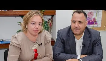La familia de Industria y Comercio da la bienvenida a la Navidad