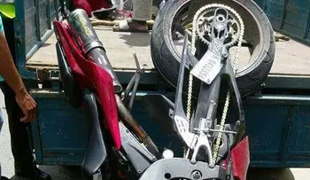 Camión mata dos jóvenes en Santiago