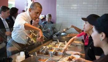 Obama volvió a "escaparse": se fue a comer un burrito mexicano