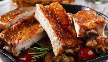 Costillas de cerdo al horno con miel y mostaza