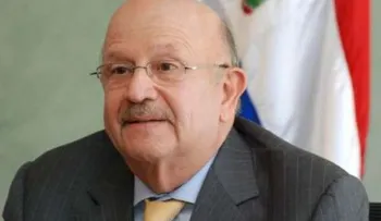 ¿Es RD un país de diplomáticosâ?¦ o de botellas?