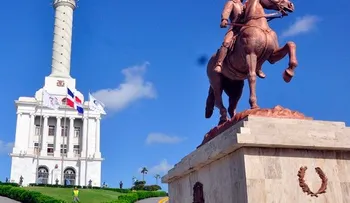 Llueven críticas a planes concesión en Monumento