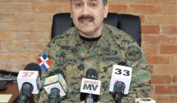 Danilo quita a De Luna Pichirilo de la Defensa Civil