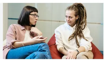 Psicóloga destaca la escucha activa como clave para relaciones más fuertes