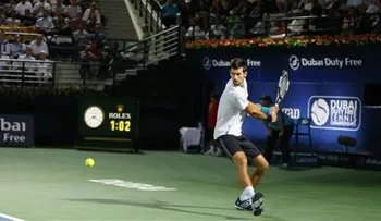 Novak Djokovic abandona partido en cuartos de final de Dubai